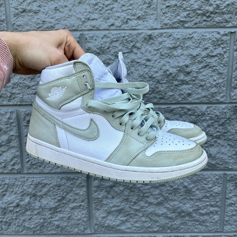 Air Jordan Wmns Air Jordan 1 Retro High OG 'Seafoam' Green CD0461-002 Size 8